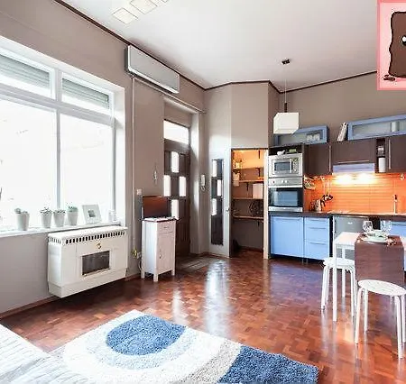 E47 Eotvos Homestay Budapest